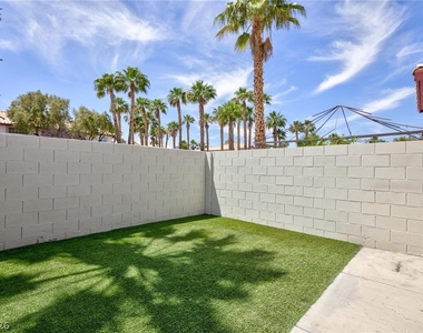 3910 Starfield Lane - Photo Thumbnail 3