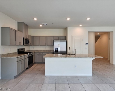 4482 Bayley Skye Avenue - Photo Thumbnail 2