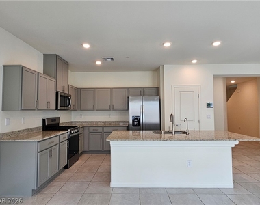 4482 Bayley Skye Avenue - Photo Thumbnail 12