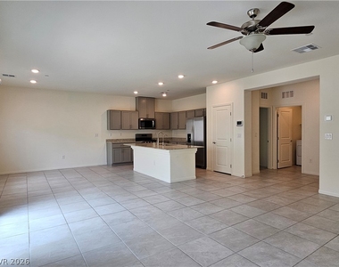 4482 Bayley Skye Avenue - Photo Thumbnail 5
