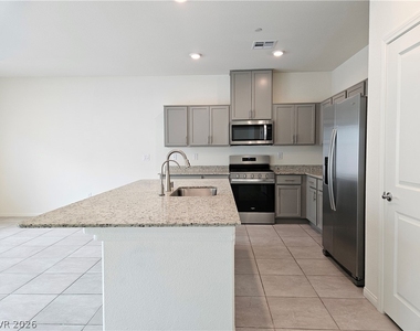 4482 Bayley Skye Avenue - Photo Thumbnail 16