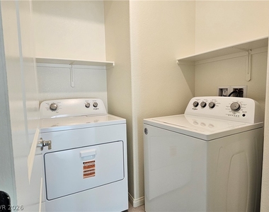 4482 Bayley Skye Avenue - Photo Thumbnail 9