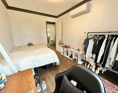 1078 Bergen Street - Photo Thumbnail 6