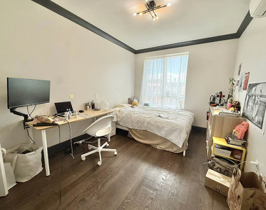 1078 Bergen Street - Photo Thumbnail 7