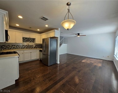6425 Big Pine Way - Photo Thumbnail 6