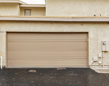 6425 Big Pine Way - Photo Thumbnail 15