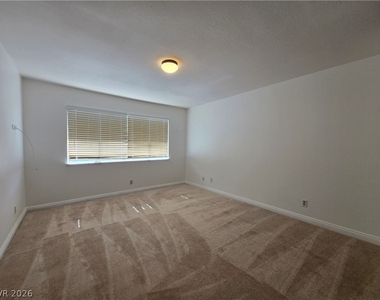 6425 Big Pine Way - Photo Thumbnail 12
