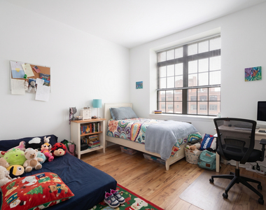 101 Clinton Street - Photo Thumbnail 4