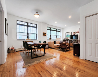 101 Clinton Street - Photo Thumbnail 2