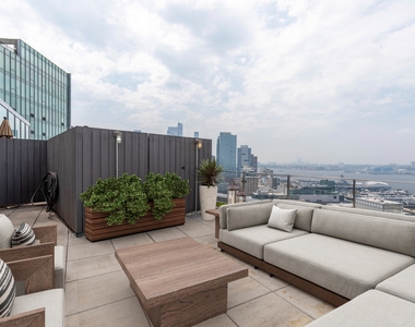 554 West 54th Street - Photo Thumbnail 2