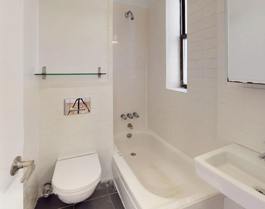 417 East 65th Street - Photo Thumbnail 5