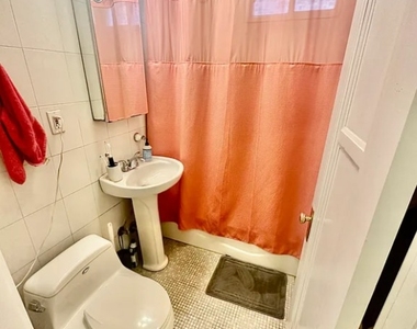 31-47 29th Street - Photo Thumbnail 9