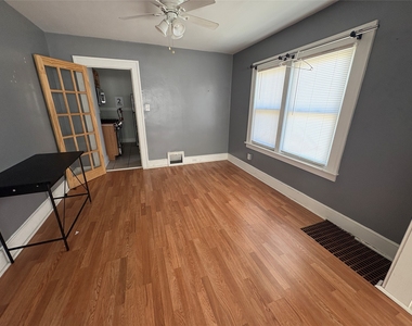 260 Ackley Ave - Photo Thumbnail 5