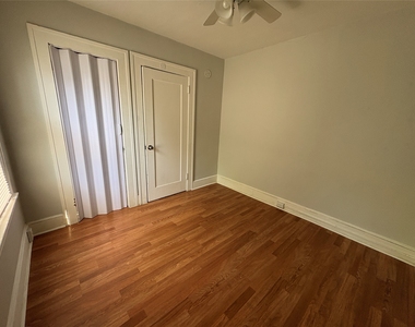 260 Ackley Ave - Photo Thumbnail 7