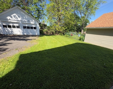 260 Ackley Ave - Photo Thumbnail 2