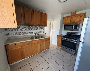 260 Ackley Ave - Photo Thumbnail 9