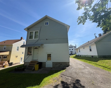 260 Ackley Ave - Photo Thumbnail 1