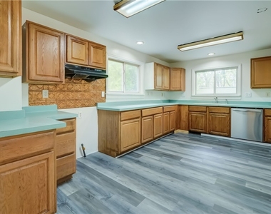 49 Depew Street - Photo Thumbnail 14