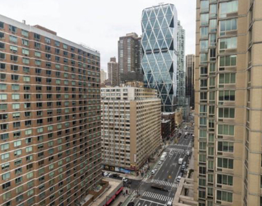 888 Eighth Avenue - Photo Thumbnail 11