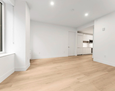 55 Broad Street - Photo Thumbnail 2