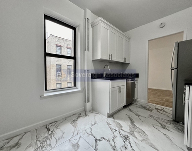 590 Fort Washington Avenue - Photo Thumbnail 7