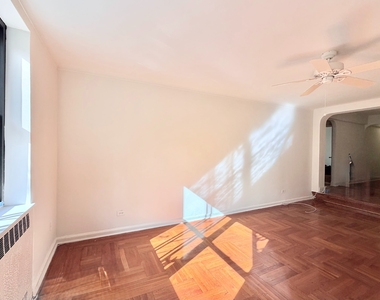 700 Fort Washington Avenue - Photo Thumbnail 7