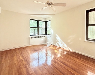 700 Fort Washington Avenue - Photo Thumbnail 8