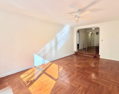 700 Fort Washington Avenue - Photo Thumbnail 4