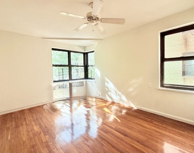700 Fort Washington Avenue - Photo Thumbnail 6