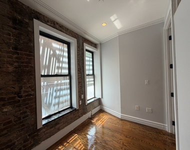 East 13th Street & 3rd Avenue - Photo Thumbnail 8