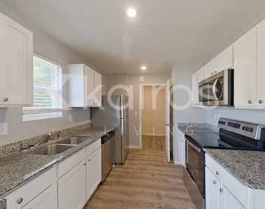 2826 Jordan Avenue - Photo Thumbnail 5