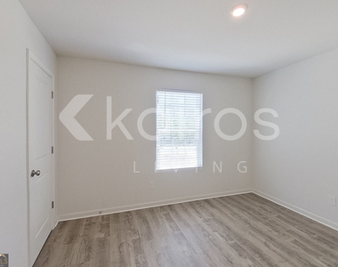2826 Jordan Avenue - Photo Thumbnail 9
