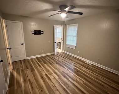6379 Skyline Drive - Photo Thumbnail 9