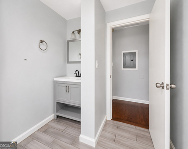 147 Burnside Street - Photo Thumbnail 14
