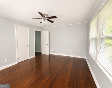 147 Burnside Street - Photo Thumbnail 11