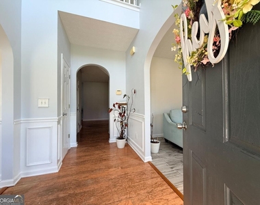 645 Highpoint Way - Photo Thumbnail 1