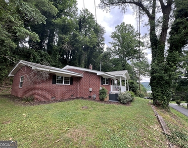 66 Logan Lane - Photo Thumbnail 26