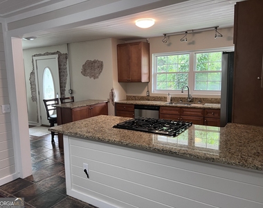 66 Logan Lane - Photo Thumbnail 5