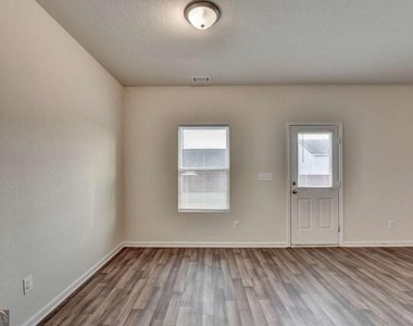 811 Independence Avenue - Photo Thumbnail 23