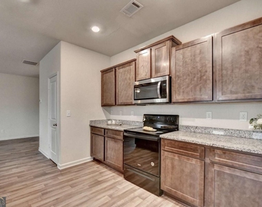 811 Independence Avenue - Photo Thumbnail 18