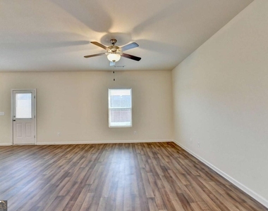 811 Independence Avenue - Photo Thumbnail 8