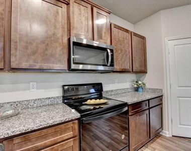 811 Independence Avenue - Photo Thumbnail 21
