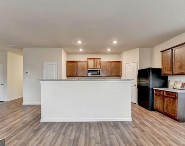811 Independence Avenue - Photo Thumbnail 15
