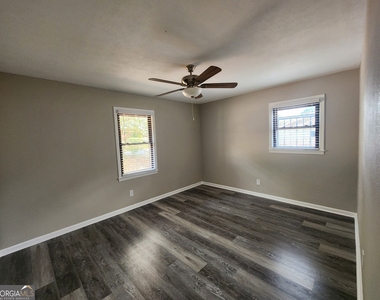 4524 Lasalle Drive - Photo Thumbnail 16