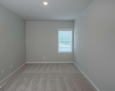 5412 Maple Grove Lane - Photo Thumbnail 8