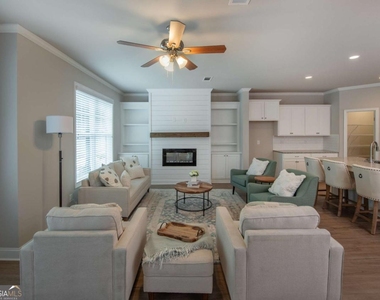 5412 Maple Grove Lane - Photo Thumbnail 2