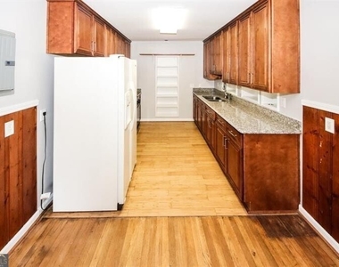 5075 Winters Chapel Road - Photo Thumbnail 5
