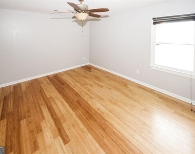 5075 Winters Chapel Road - Photo Thumbnail 12
