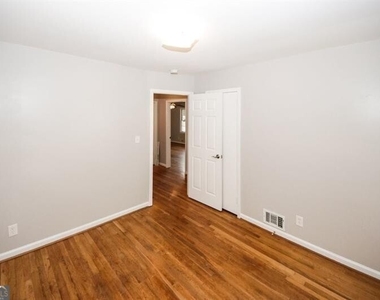 5075 Winters Chapel Road - Photo Thumbnail 31