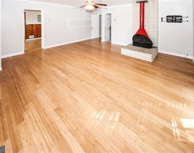 5075 Winters Chapel Road - Photo Thumbnail 9
